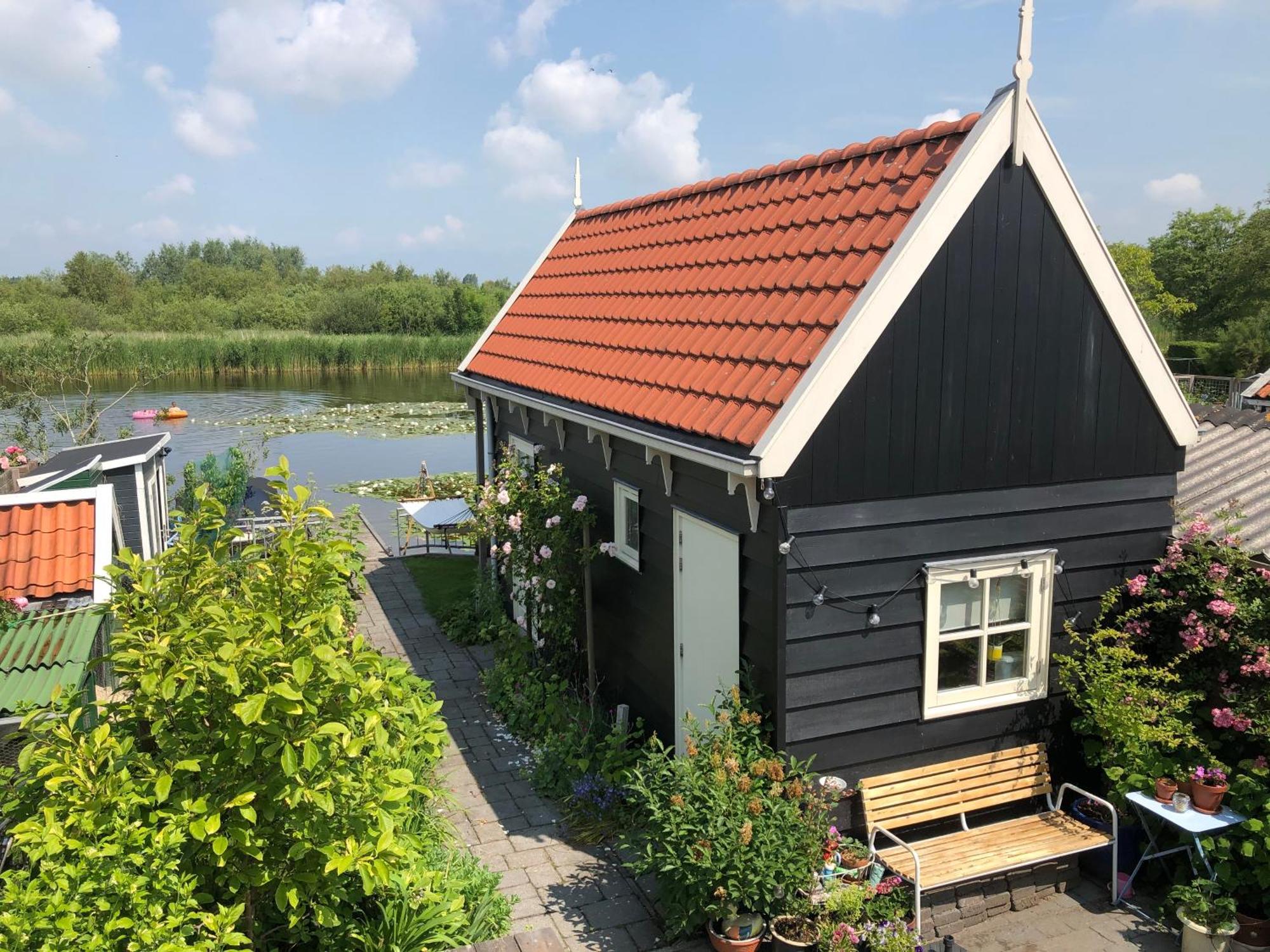 Отель Het Pulletje Westzaan Экстерьер фото
